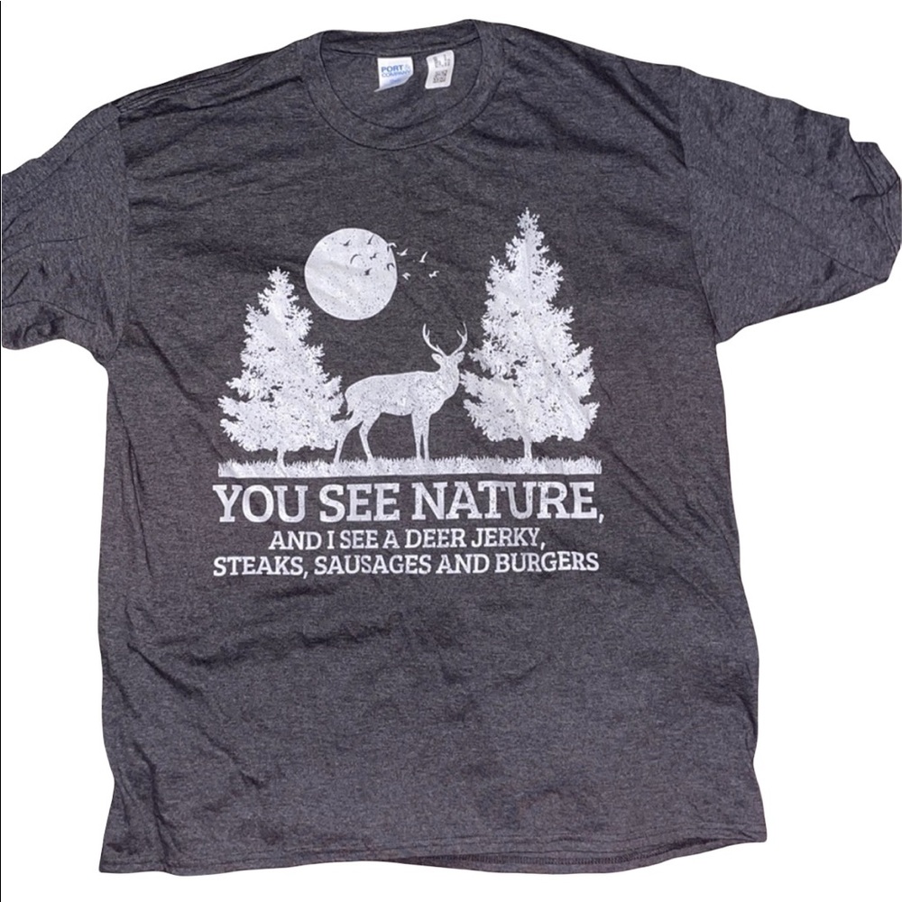 NWT Deer graphic tee